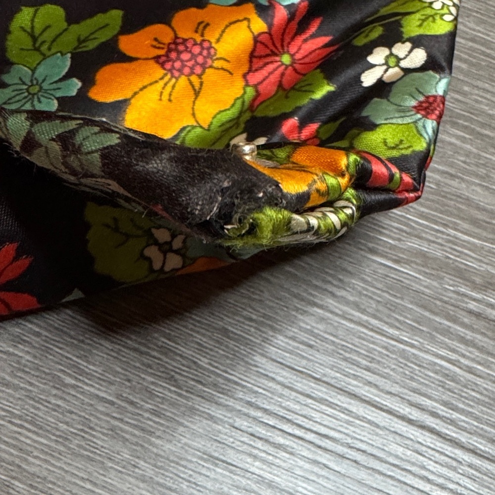 Vintage Floral Print Expandable Bag with Amber Lucite Handles - Picture 6 of 17